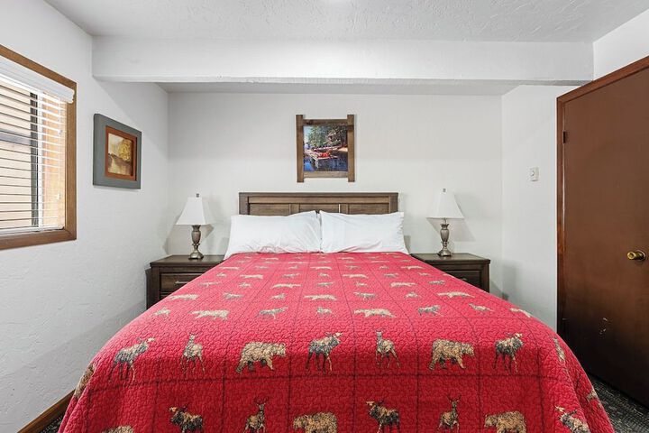 Room 25 of 61