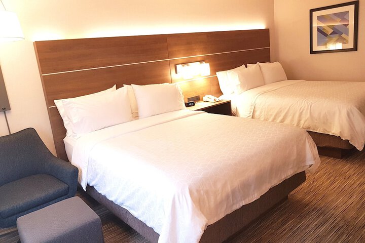Room 25 of 62