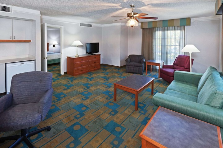 Room 27 of 59