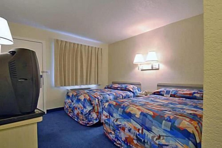 Motel 6 Seymour IN - North