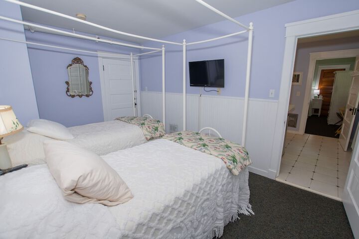 Room 71 of 162