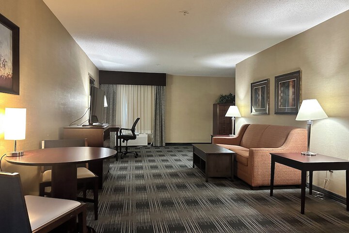 Room 22 of 80