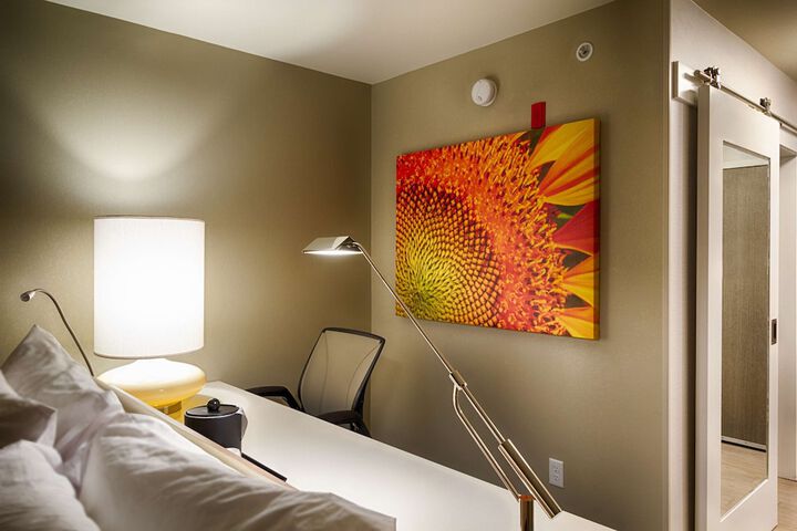 Room 17 of 37