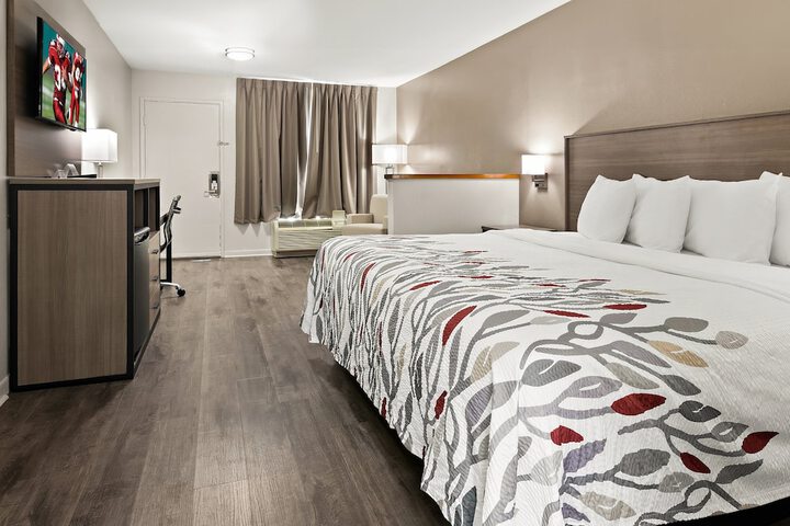 Room 15 of 27