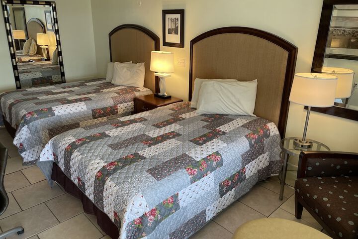 Room 7 of 19
