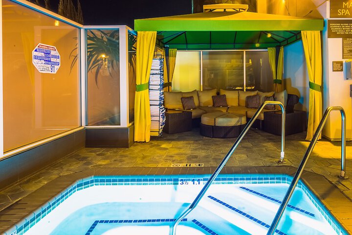 Pool 15 of 58