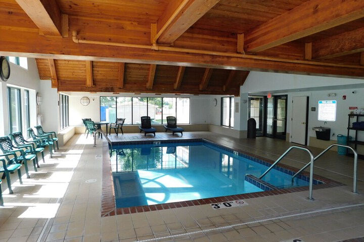 Pool 6 of 44