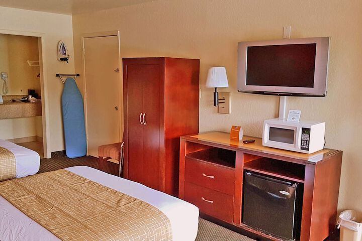 Room 20 of 36