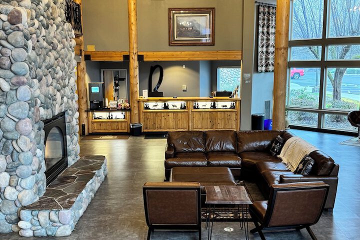 River Lodge and Cabins