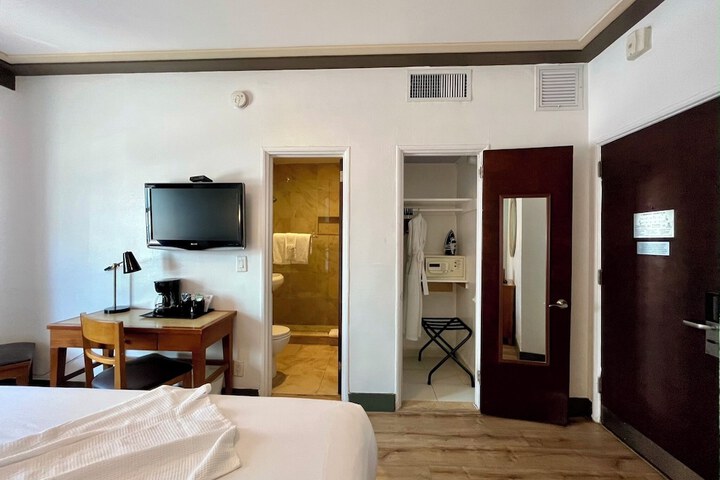 Room 17 of 56