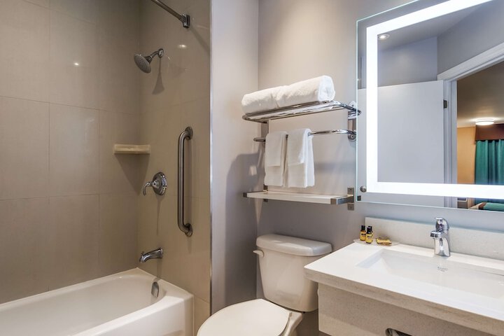 Best Western Plus Barrie