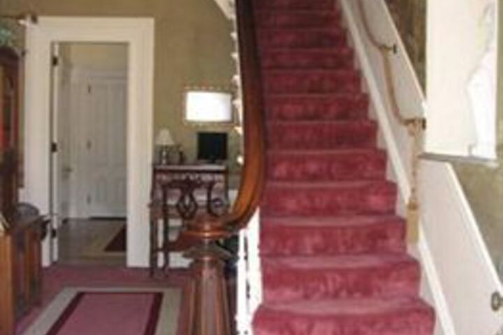 Pinehill Inn
