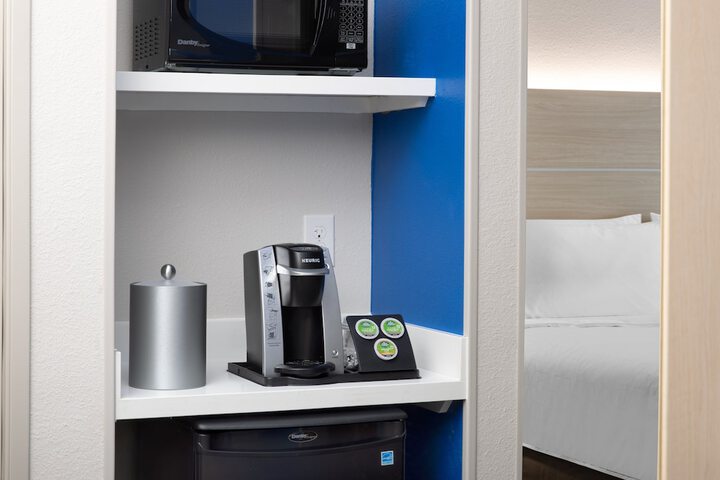 Room 21 of 40