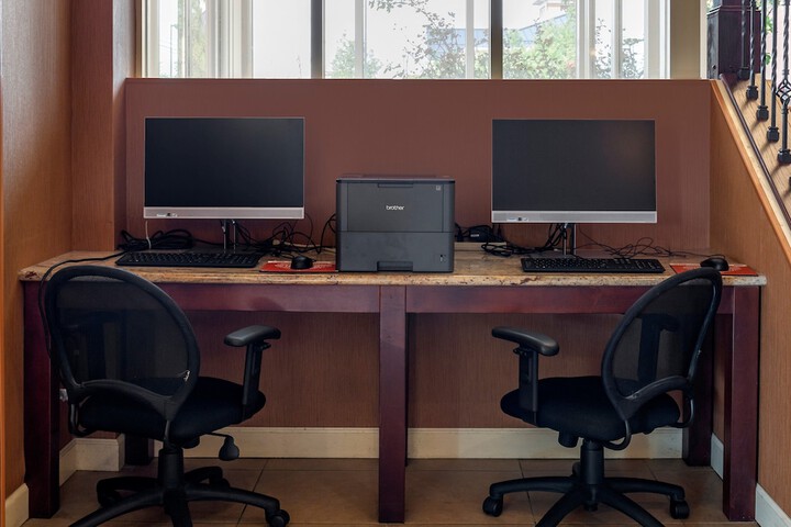 Business Center 29 of 29