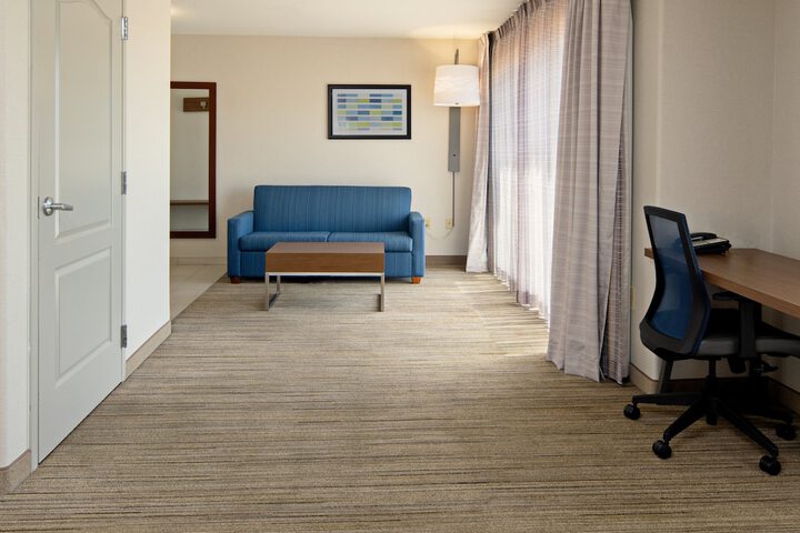 Room 17 of 35