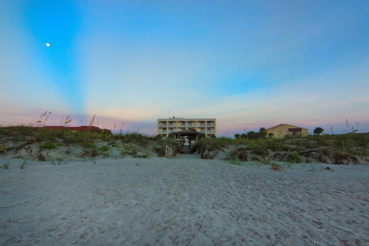 Guy Harvey Resort on St. Augustine Beach