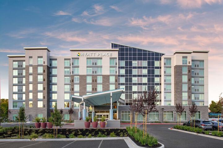 Hyatt Place San Jose Airport