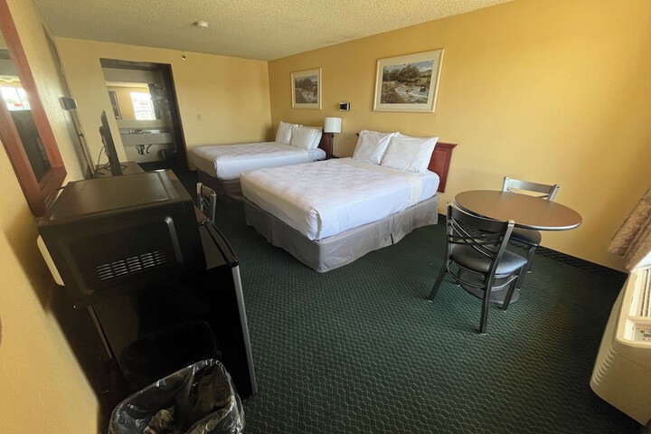 Room 16 of 33
