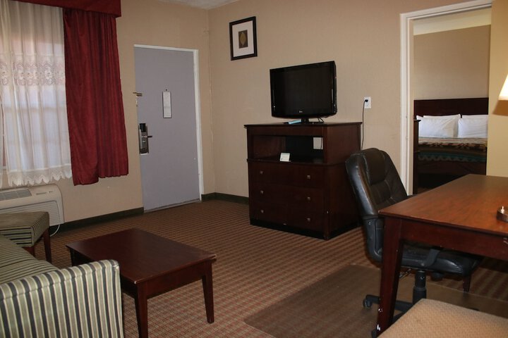 Room 23 of 42