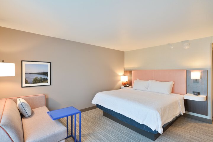 Hampton Inn & Suites Menomonie-UW Stout