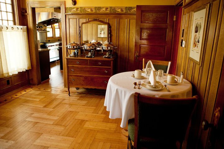 Breakfast/Coffee Service 70 of 77