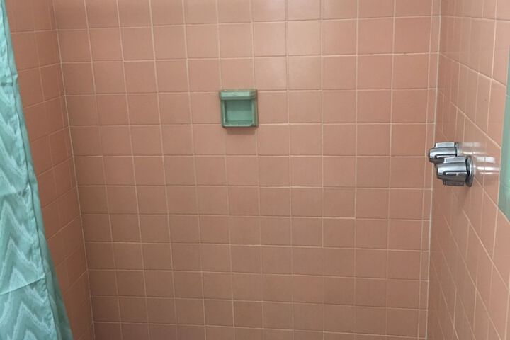 Room 2 of 8