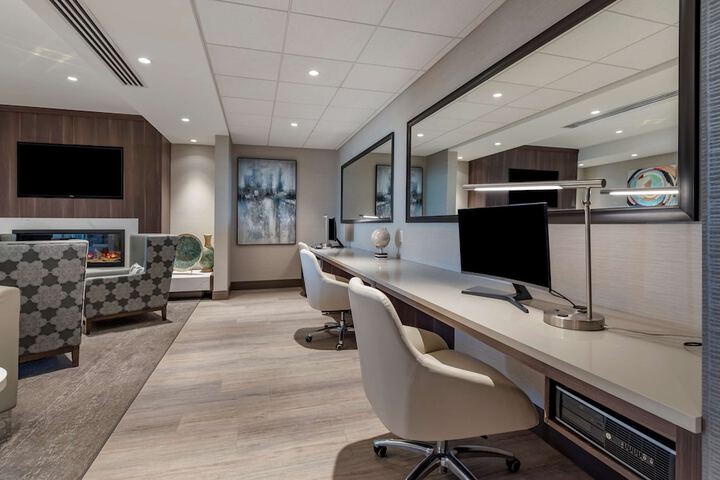 Business Center 44 of 44