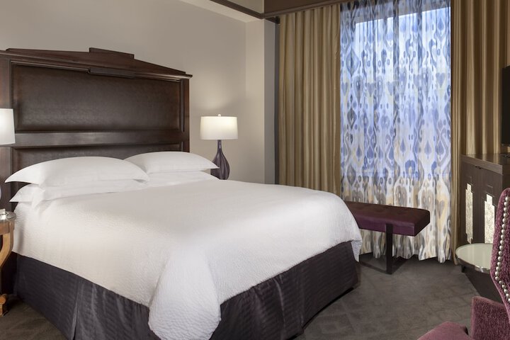 The Ashton Hotel