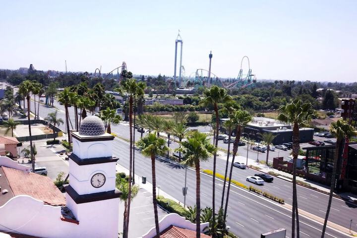 The Buena Park Grand Hotel & Suites