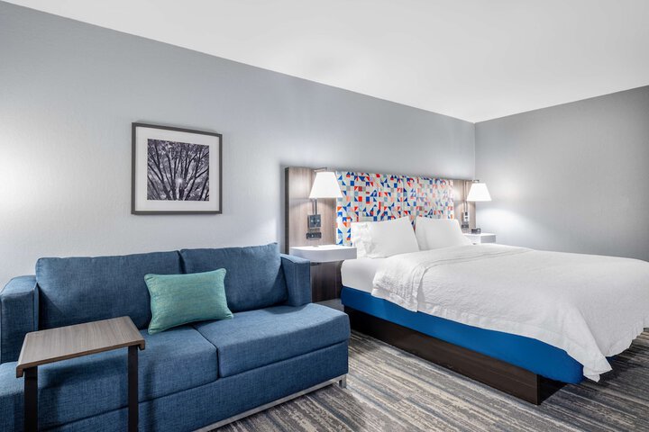 Room 33 of 43