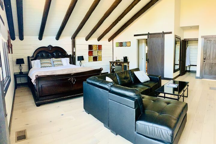 Room 26 of 80