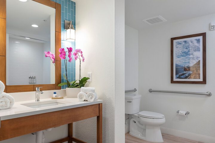 Compass Hotel by Margaritaville Anna Maria Sound