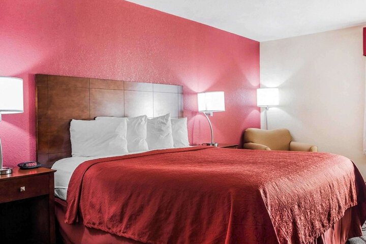 Room 9 of 27