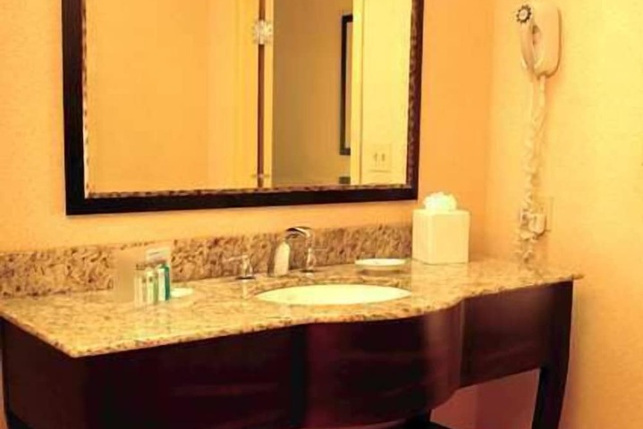 Hampton Inn Magnolia