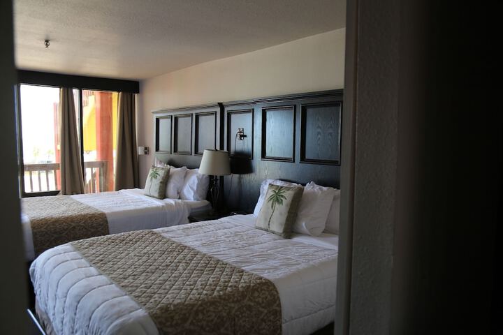 Room 21 of 35
