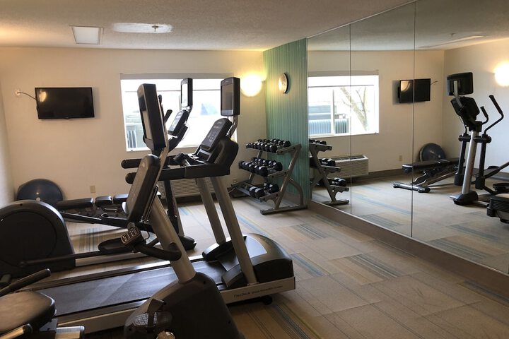Holiday Inn Express Mt. Vernon by IHG