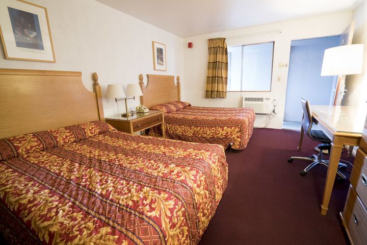 Room 12 of 37
