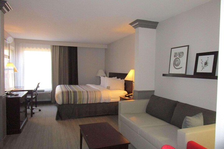 Room 6 of 36