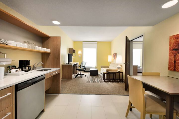 Home2 Suites by Hilton Cleveland Beachwood