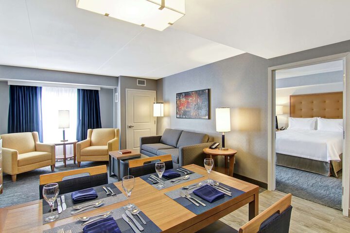 Room 16 of 60