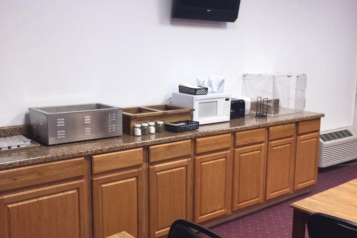 Breakfast/Coffee Service 21 of 26