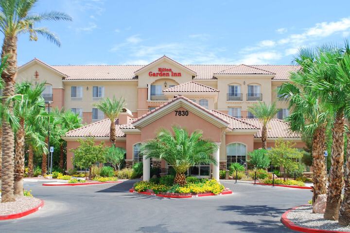Hotel 4 of 87