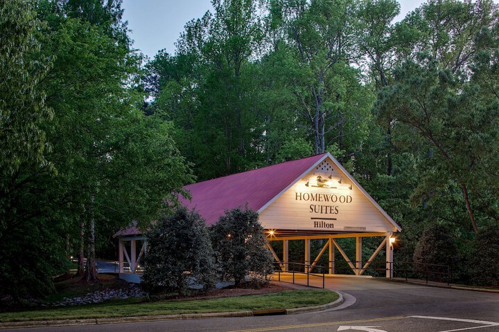 Homewood Suites by Hilton Raleigh / Cary