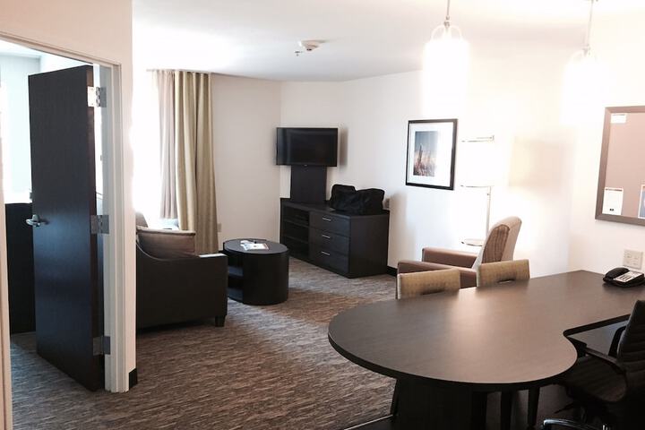 Candlewood Suites Youngstown W I-80 Niles Area by IHG
