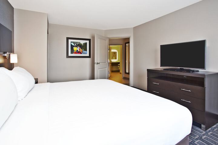 Room 14 of 42