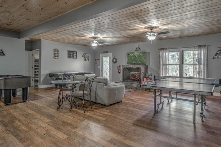 32 Acre Memory Maker by Escape to Blue Ridge