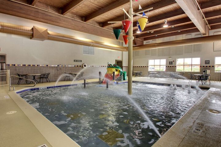 Hampton Inn & Suites Chicago / Aurora