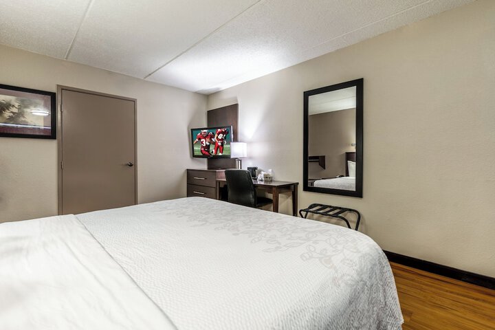 Room 22 of 35