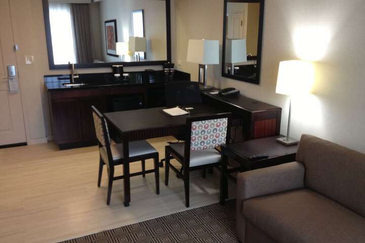 Embassy Suites Newark Airport