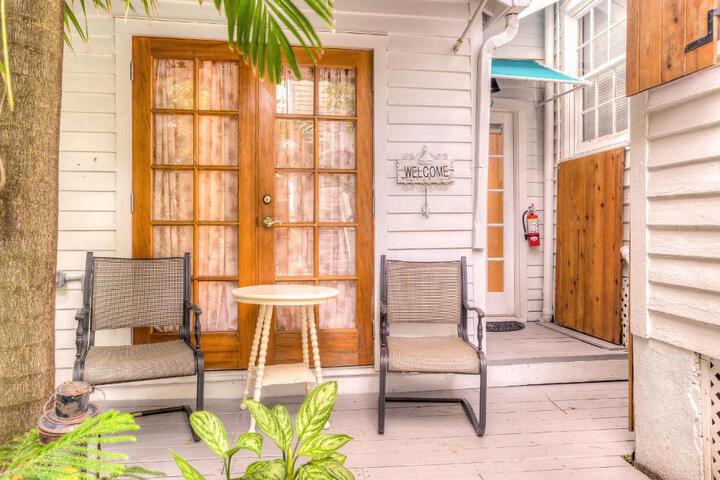 Key West Harbor Inn - Adults Only